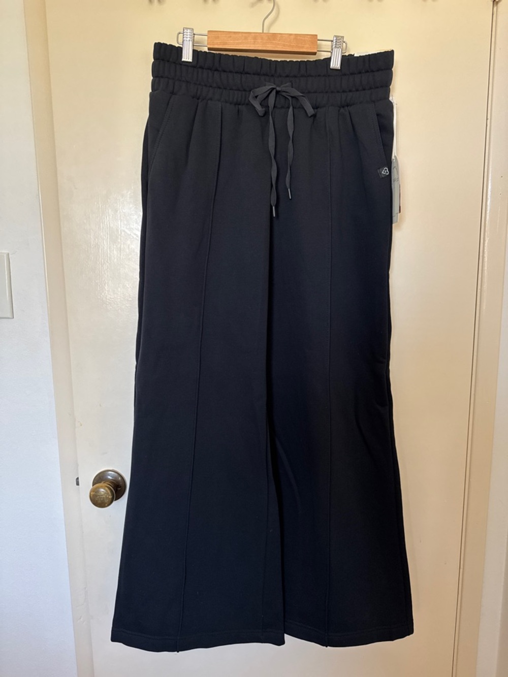 Blogilates Travel Trouser Sweats Black Drawstring Wide-Leg Pants size M